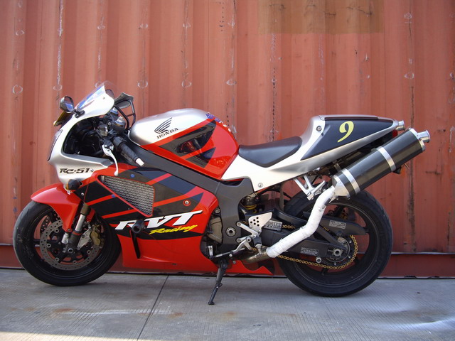中山出售本田RVT RC51一台!!