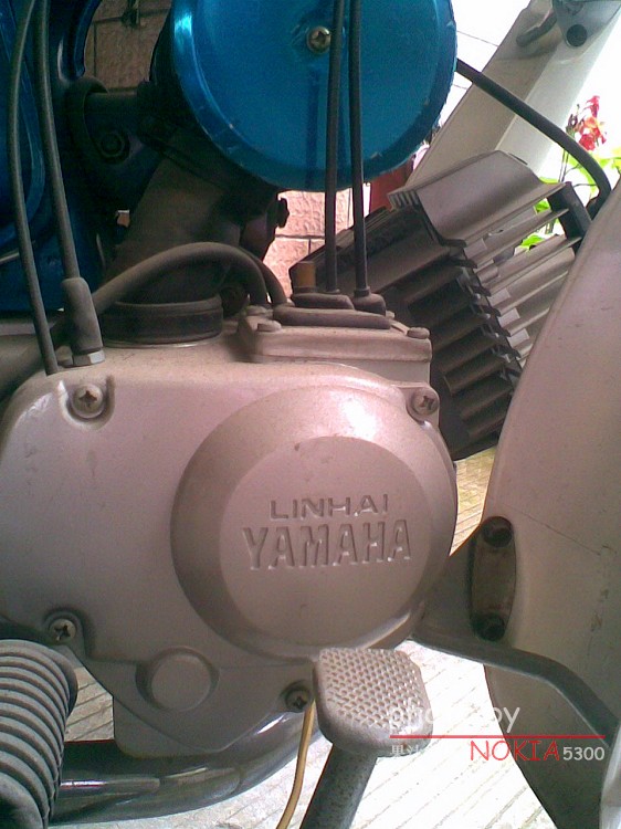 今天发现一台全新二冲YAMAHA古董库存车