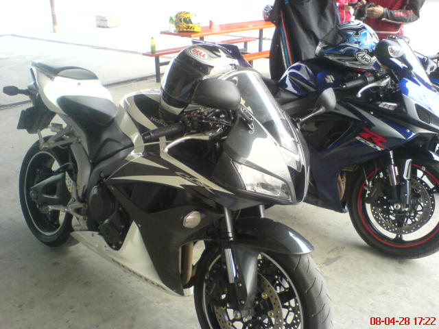 杰少MV-F4,阿怪的07-10R.靓仔成的宝马1150R..