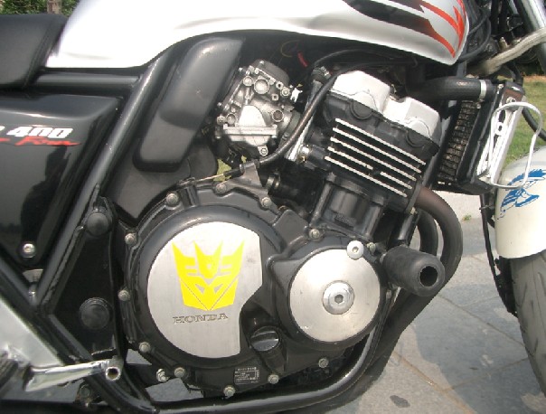 桂林11000元卖94CB400