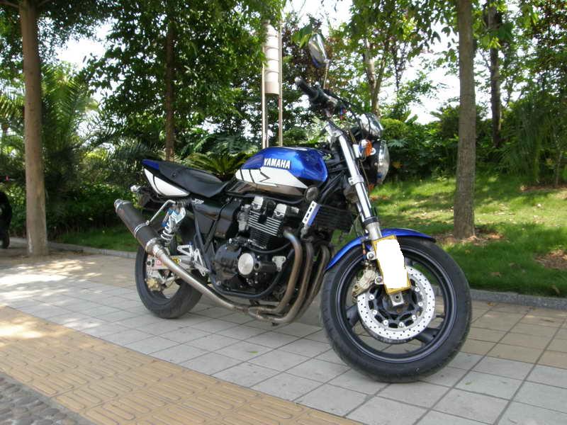 广西梧州出售00款YAMAHA XJR-400，价钱16800圆。。