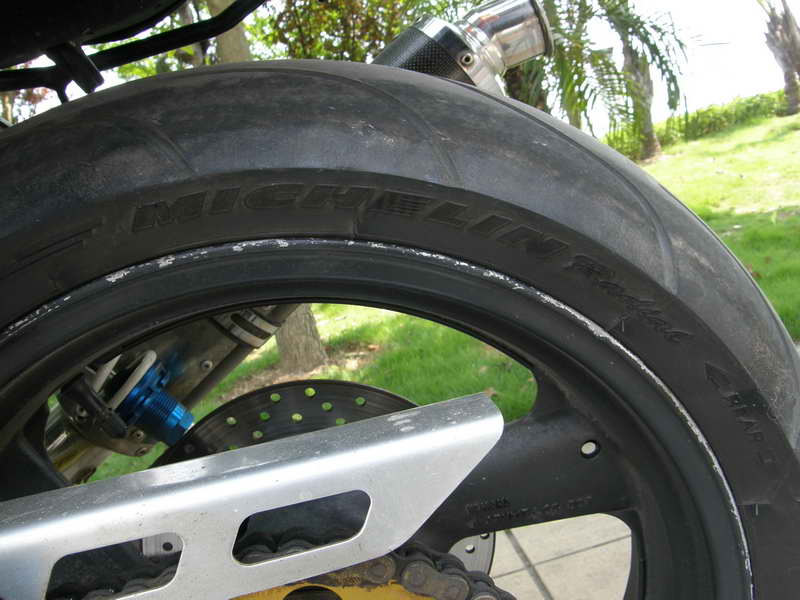 广西梧州出售00款YAMAHA XJR-400，价钱16800圆。。