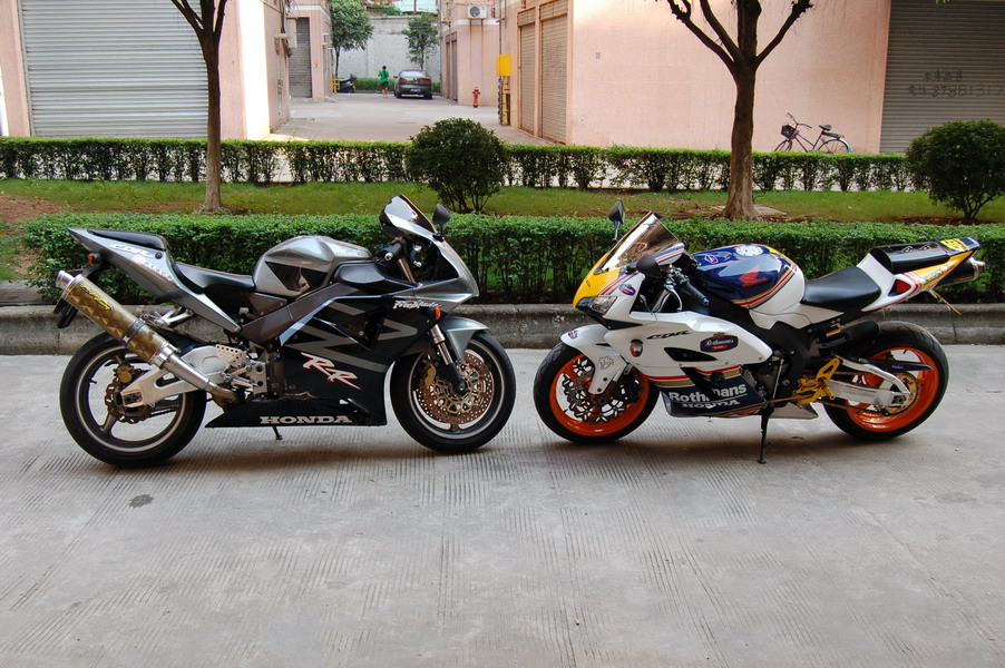 佛山4W5出售02年954,7W8出售05年CBR1000劲改加改件!