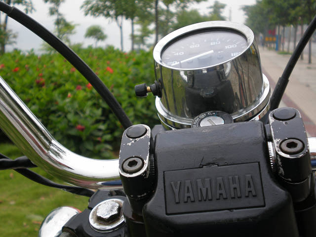 广西百色3000元卖架20年的老爷车-雅马哈YD250。