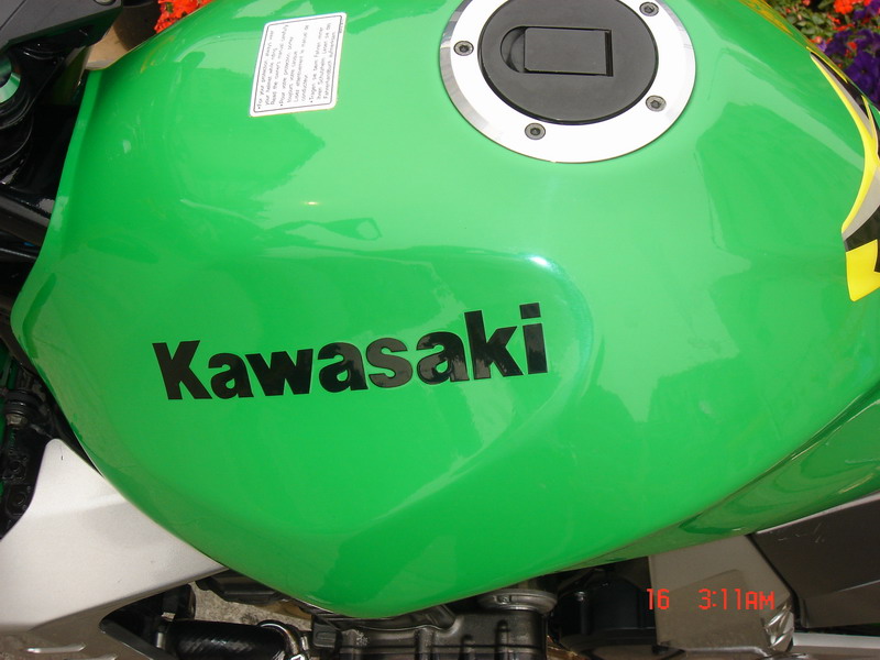 湖南常德出售真牌完整川崎Z1000，价46800可小刀。