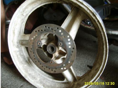 广东湛江大量出售多种车型的拆车件 价钱50-1000.(代友}