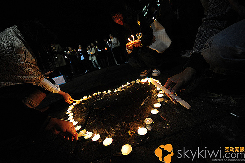 5月19日14：28为死难者默哀，震撼中华儿女的心