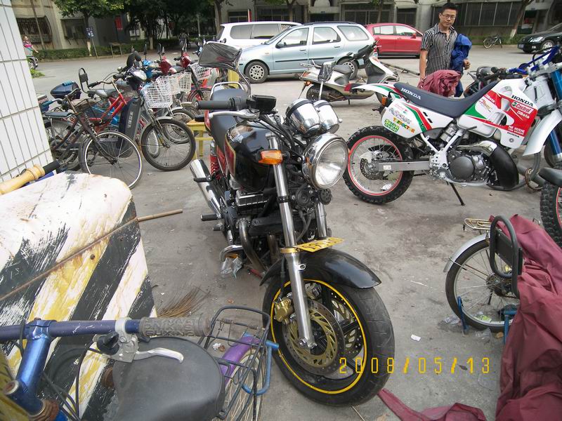 代友出CRM250/CB750各一台，车在深圳宝安