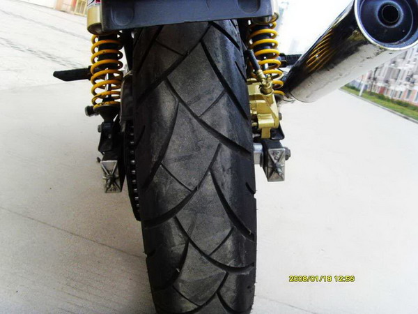 广州花都卖97年CB750一万四千八百元