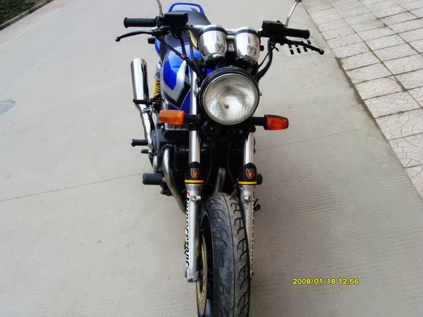 广州花都卖97年CB750一万四千八百元