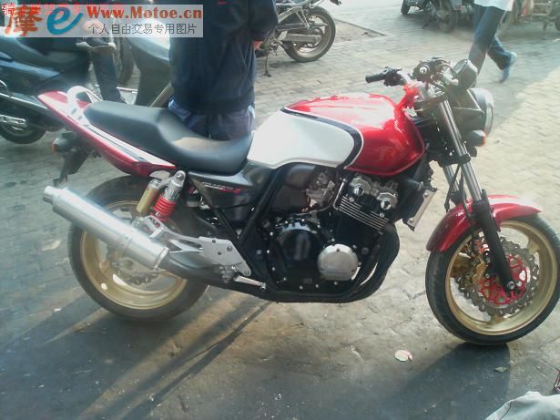 武汉2万6500出06年CB400