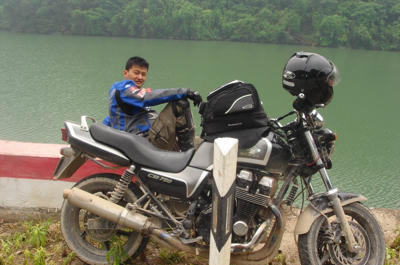 深圳南山出CB750一台14000元