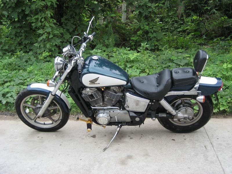 广东江门蓬江转让三台车（本田太子1100，雅马哈街车FZ600，凌木大魔神街车GSX1400）