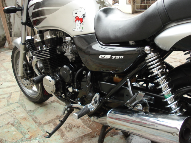 广东阳江代友出售极新的98CB750