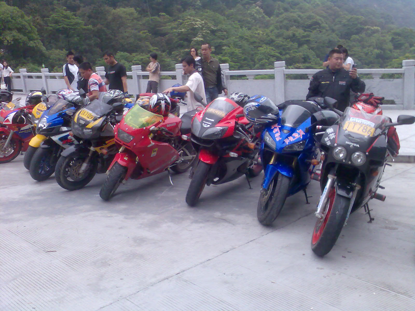 广东东莞12500元转让CBR400RR(23)