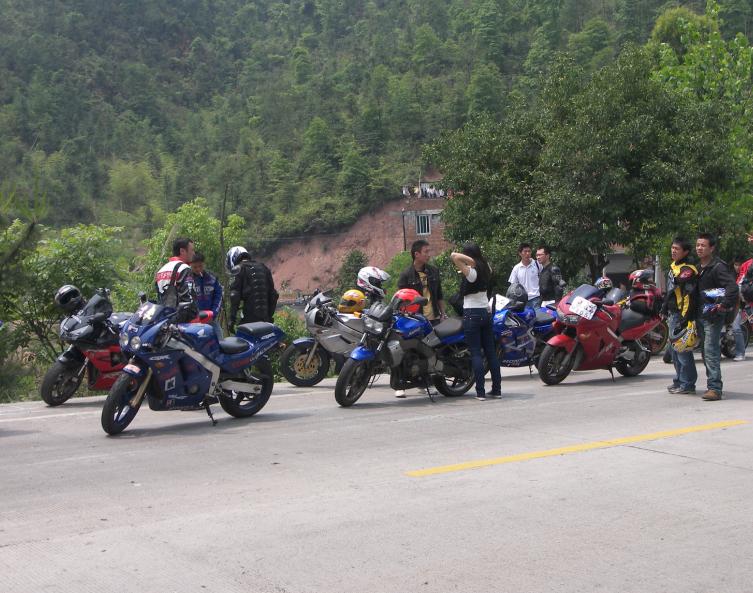 春游新PP＋降价，广东梅州市24800元出售99VFR800电喷旅行车
