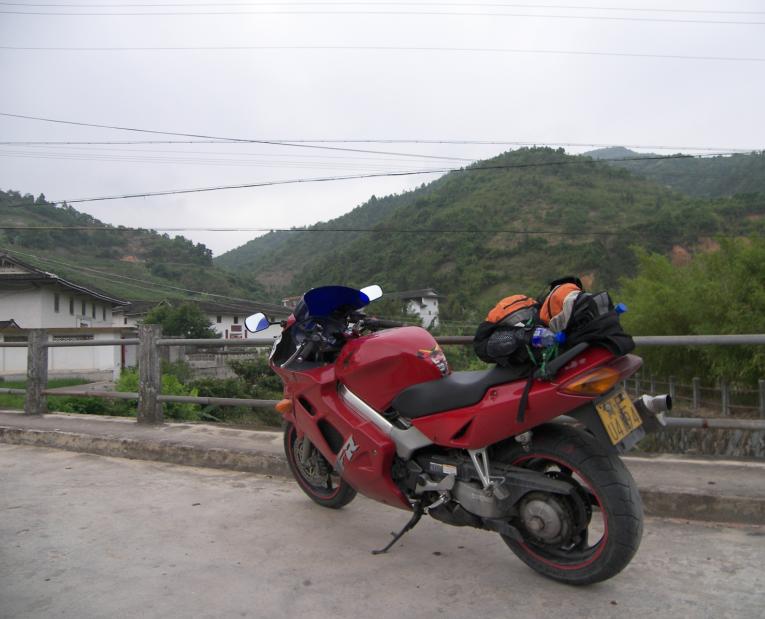 春游新PP＋降价，广东梅州市24800元出售99VFR800电喷旅行车