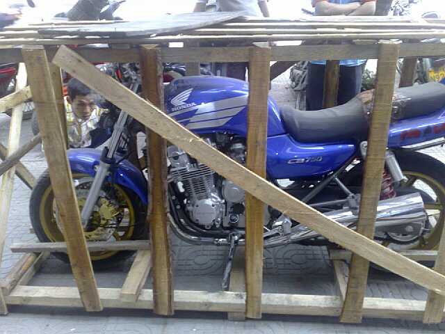 湛江  CB 750 装车记