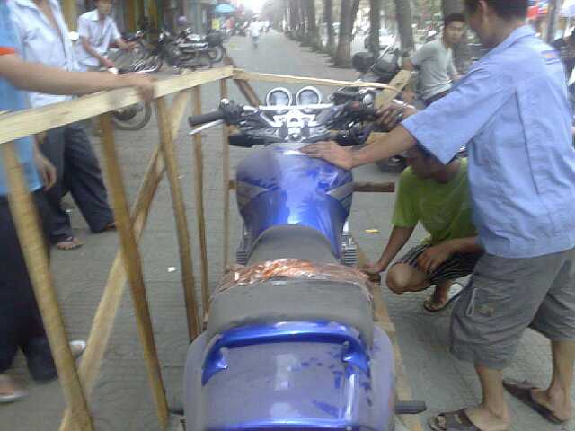 湛江  CB 750 装车记