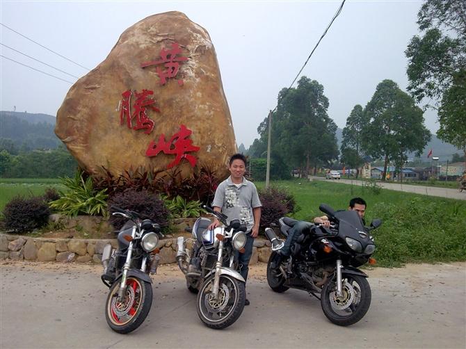 清远24800元出售04年SV650S