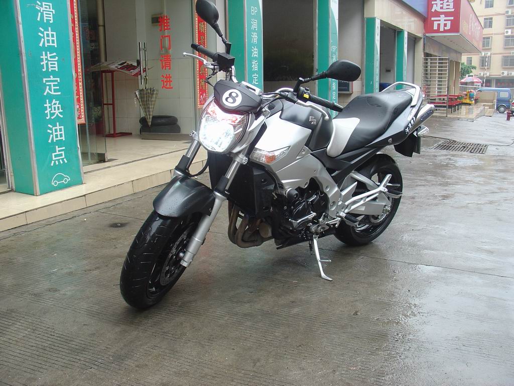 广东河源51000元出售06年SUZUKI GSR-600..