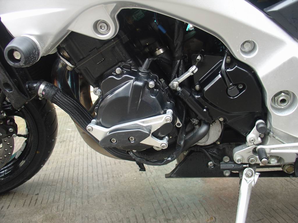 广东河源51000元出售06年SUZUKI GSR-600..