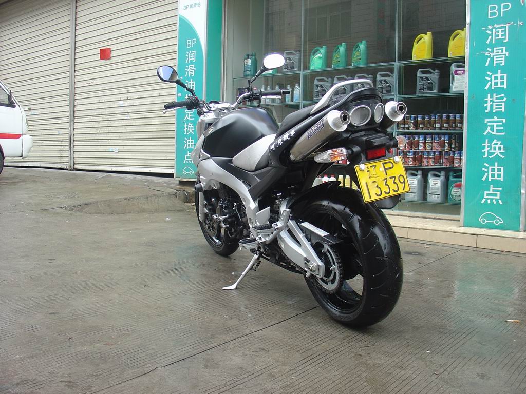 广东河源51000元出售06年SUZUKI GSR-600..