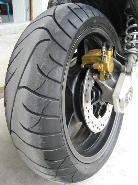 广州39800转让04电喷CB1300一部~~