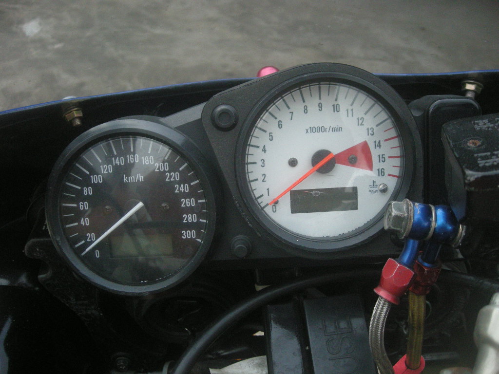 [注意]阳江20000出售GSXR750!,,,坚牌坚证~~!!!!!