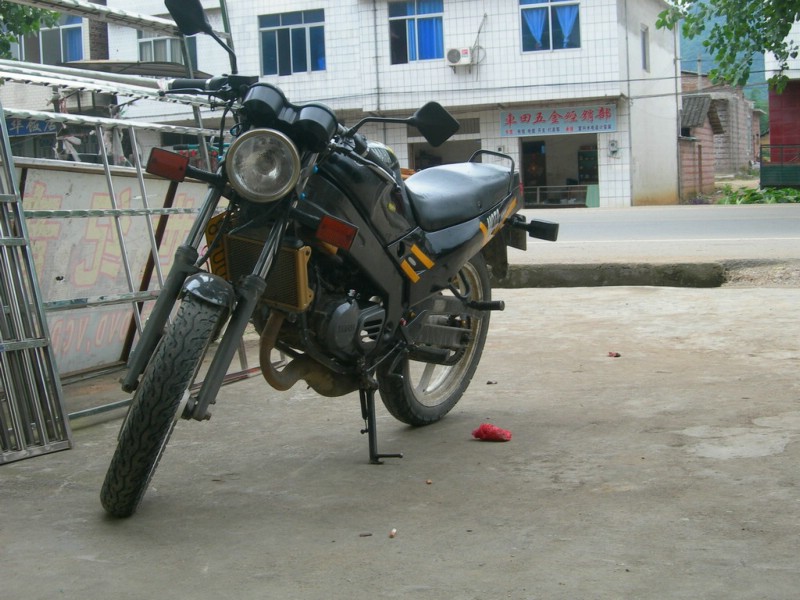 [转帖](代友发帖)广西桂林地区出售YAMAHA-TZR-125一部(价格3300)