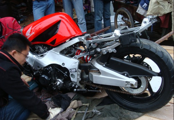 湖南湘潭帮朋友出售车况完美的CBR29,价格15800!!!!!!!!!!!!!!!!!!!!!!!!
