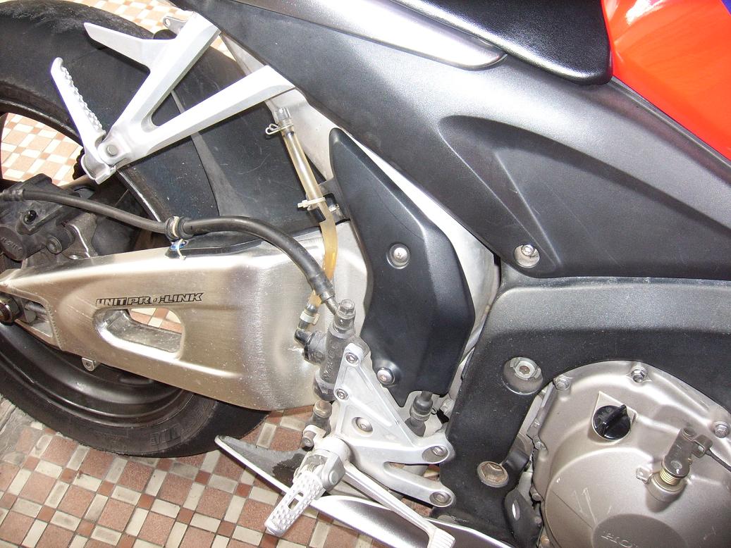 增城市新塘代朋友出售KTM640同赛场退役出来的04CBR600
