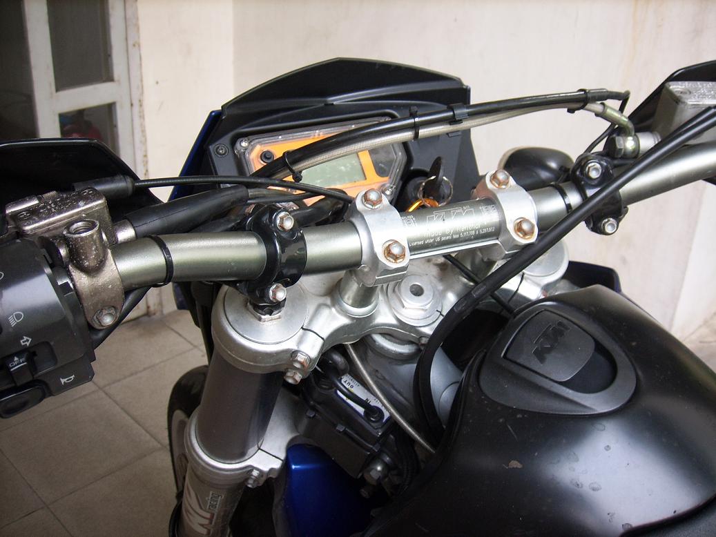 增城市新塘代朋友出售KTM640同赛场退役出来的04CBR600
