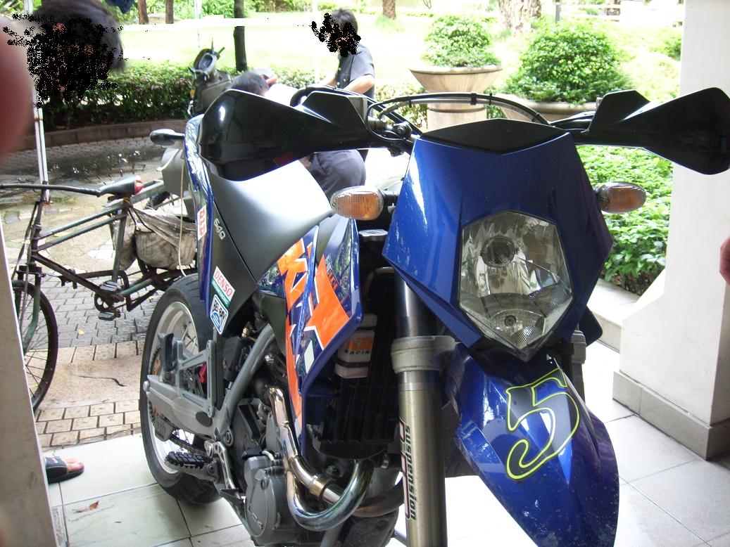 增城市新塘代朋友出售KTM640同赛场退役出来的04CBR600