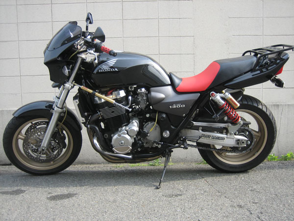 CB1300  改