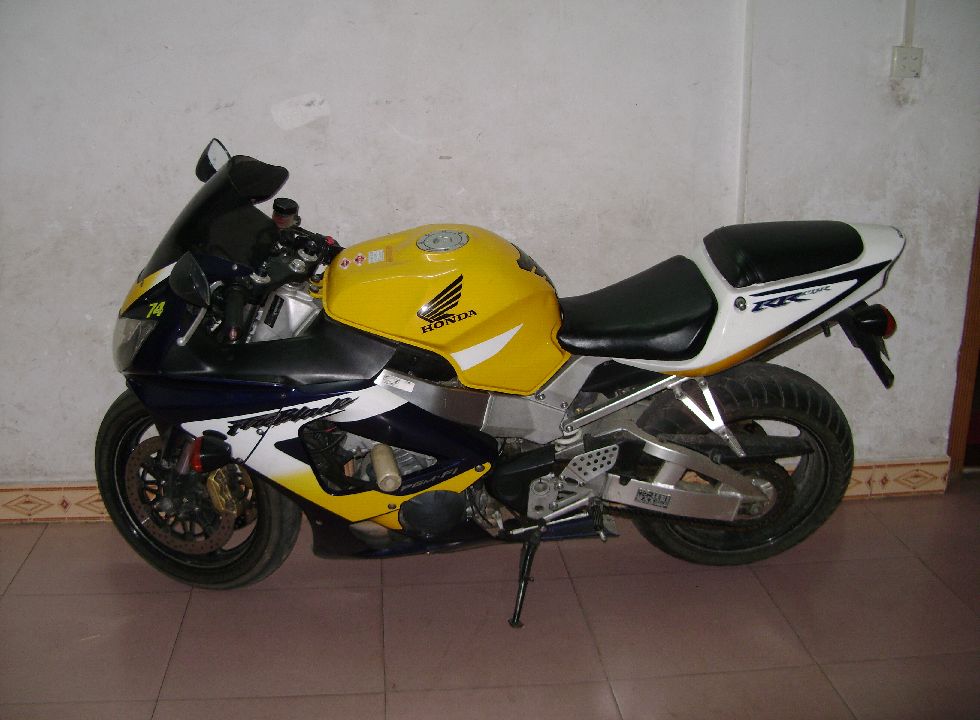 [原创]广东云浮地区出售本田CBR929一台33000元
