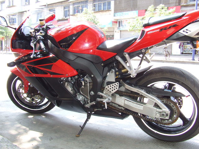 湖南资兴六万五千出05欧版CBR1000RR