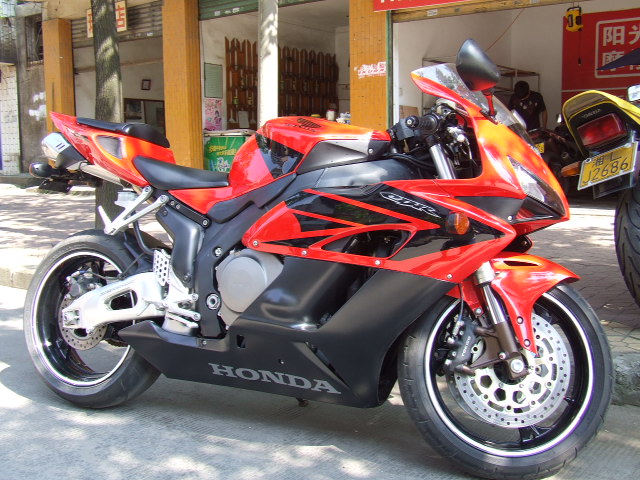 湖南资兴六万五千出05欧版CBR1000RR