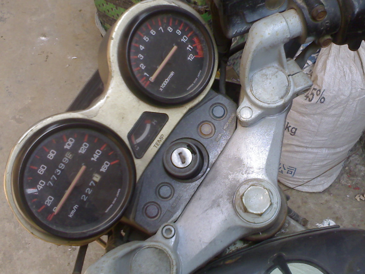 西樵地区出售YAMAHA  TZR125      1800