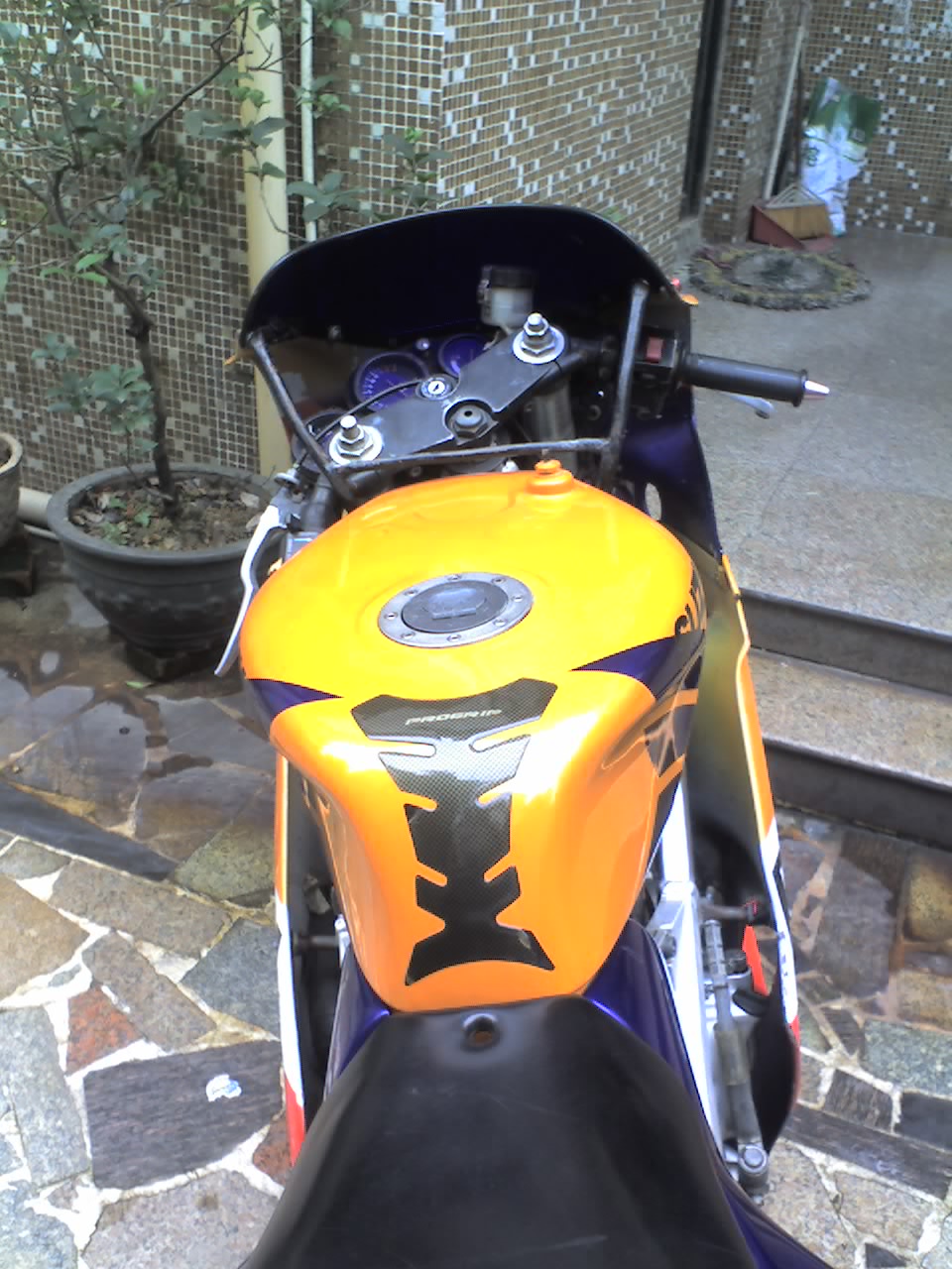 出售铃木RGV250～5500元