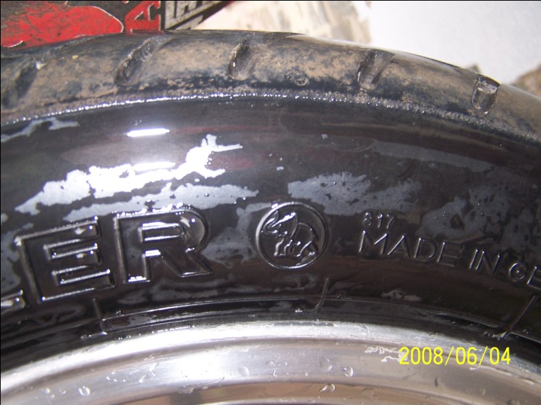因为看上金翼1800.出售自己玩的3台车.小黄蜂.无法无天.KX80.价钱里面有  本人在贵州.遵义