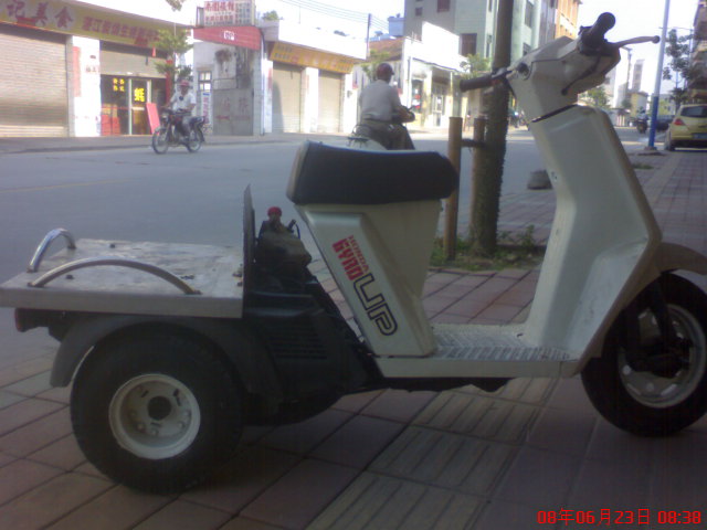 广东新兴出售本田三轮车2200元。[广东内包运[