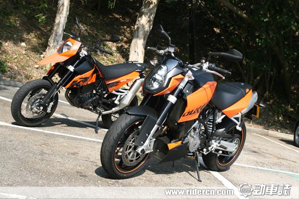 最近同创多了台橙色KTM990战车