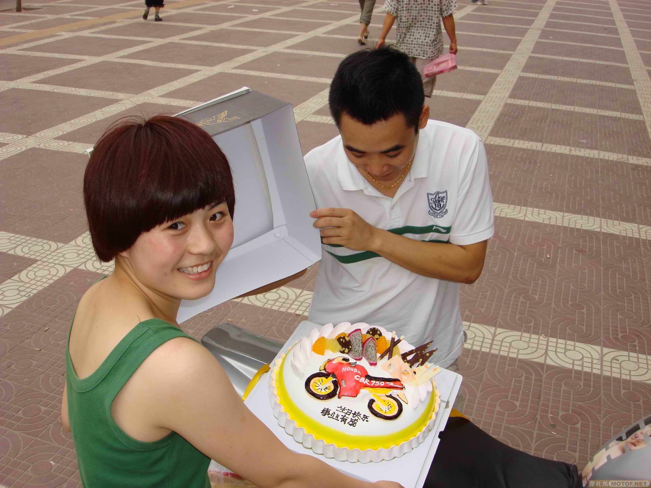 是老款了点。。。。