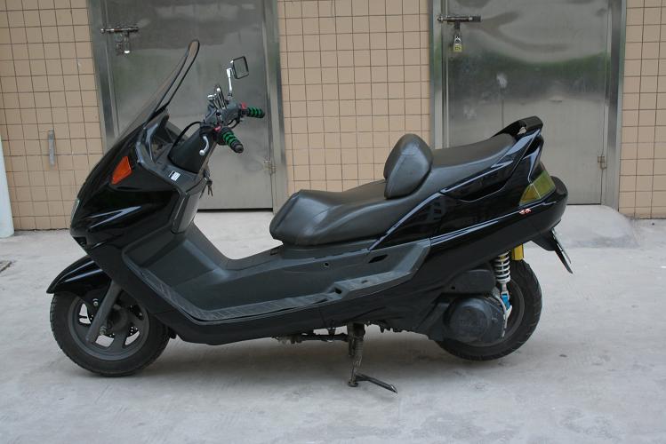 广东茂名市7500卖97款YAMAHA250欧洲霸王一台