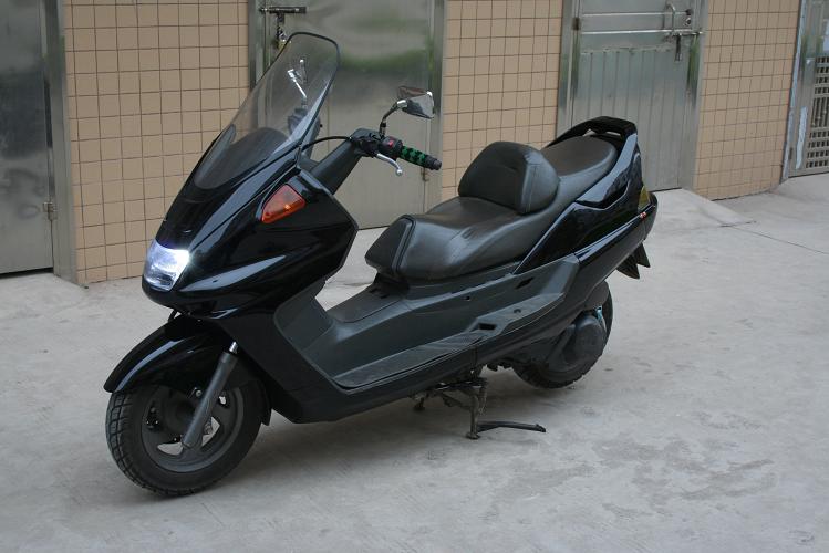 广东茂名市7500卖97款YAMAHA250欧洲霸王一台