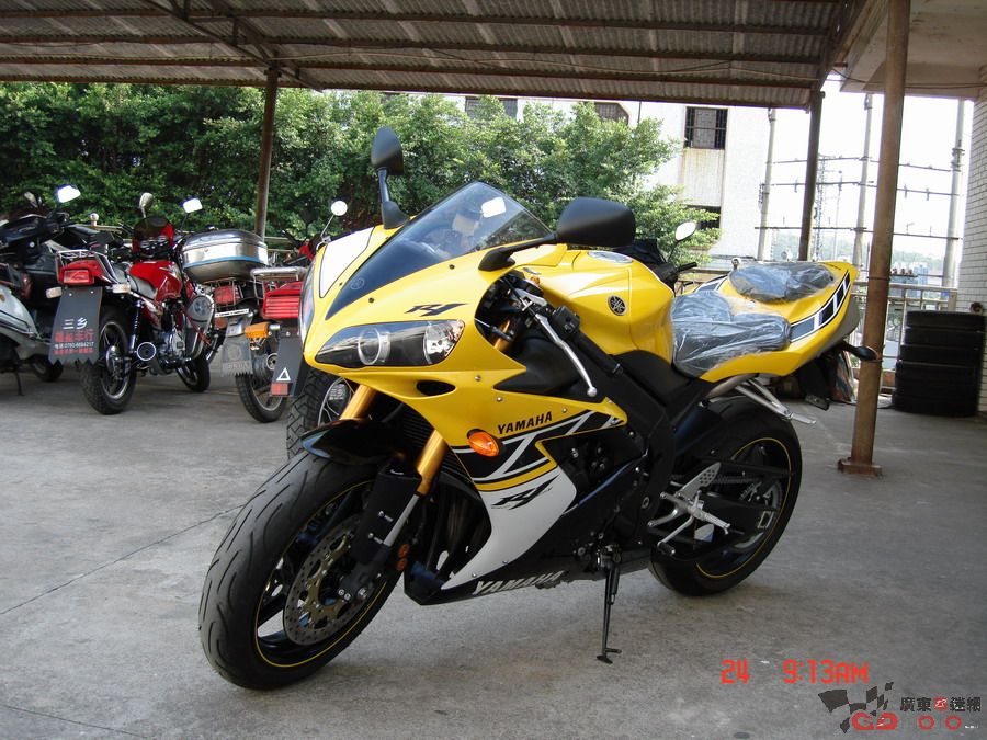 [贴图]又一全新R1落户中山车友会!