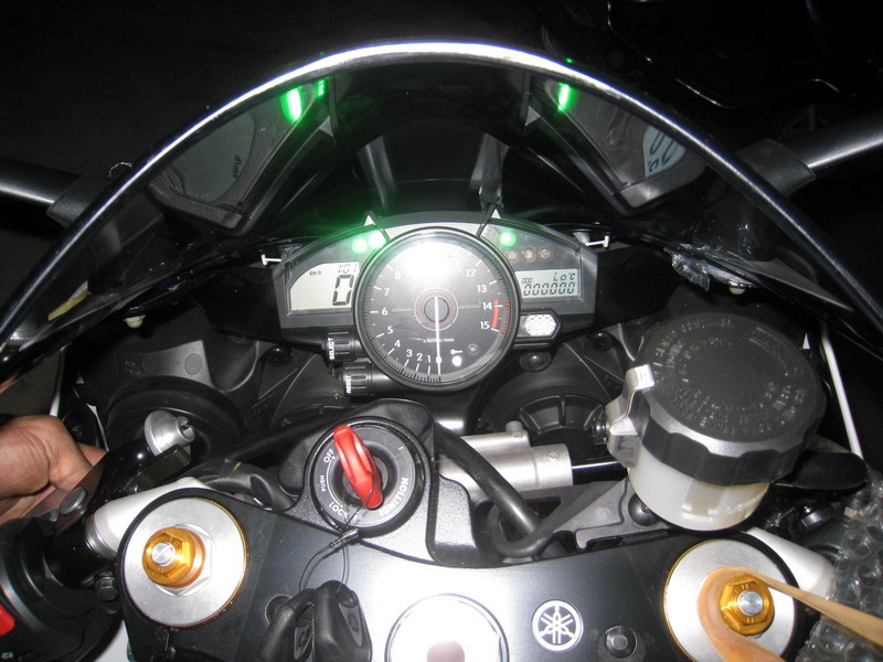 [贴图]又一全新R1落户中山车友会!