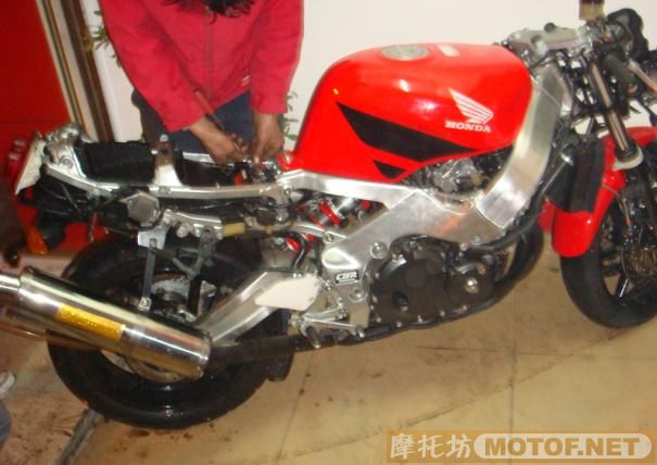 ~~~~~湖南11800出售车况很好的CBR29,~~~~~~~~!!!!