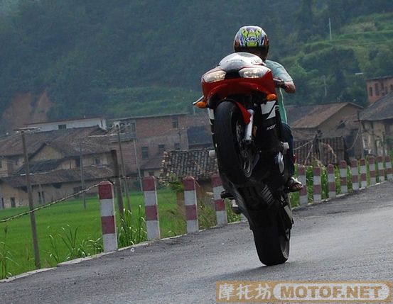 与R6共舞